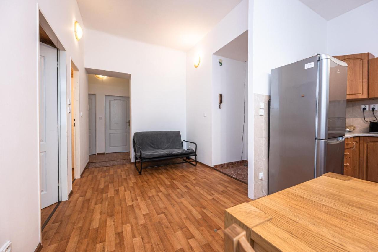 Apartment Lublanska 48 Prag Eksteriør billede