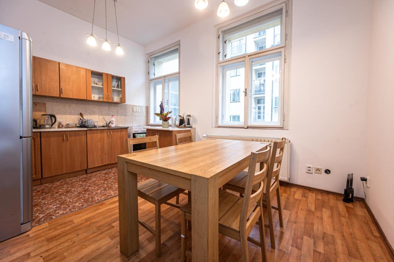Apartment Lublanska 48 Prag Eksteriør billede